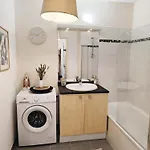 Privée Dans Partagé Avec Balcon Calme&dégagé Alloggio in famiglia *