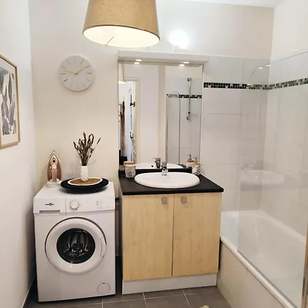 Privee Dans Partage Avec Balcon Calme & Degage Rum i privatbostad *