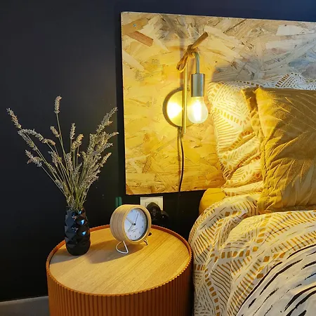 Privee Dans Partage Avec Balcon Calme & Degage *